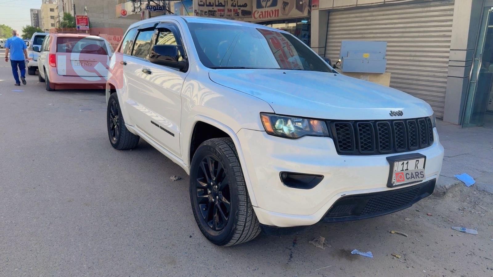 جیپ گراند شیرۆکی